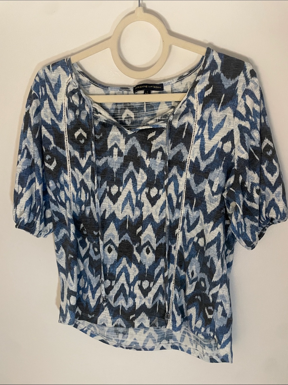 Blue & White Ikat-Print Short Sleeve Top